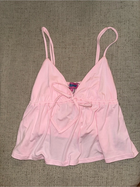 Edikted Tops - Edikted Light Pink V-Neck Spaghetti Strap Top